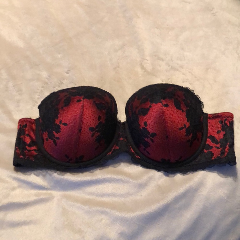 Woman’s Torrid 42-C convertible strapless bra